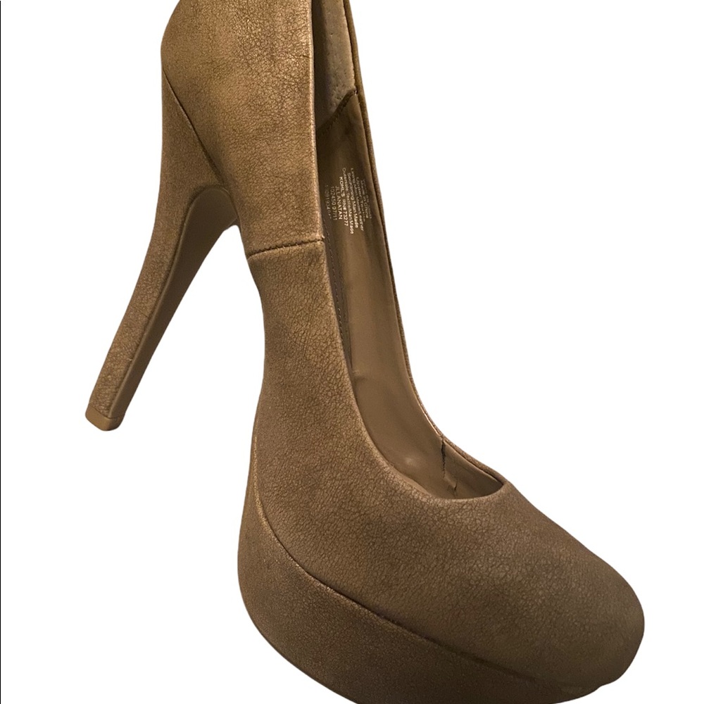 Jennifer Lopez Taupe 5” Heels
